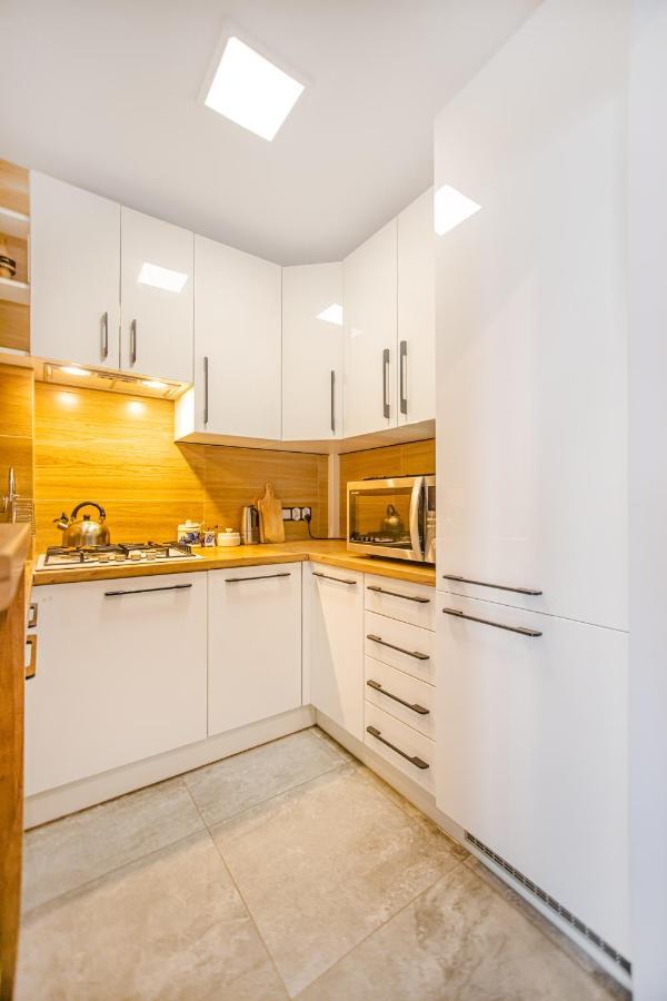 Charming Apt Next To Lazienki Park And City Center Varsó Kültér fotó