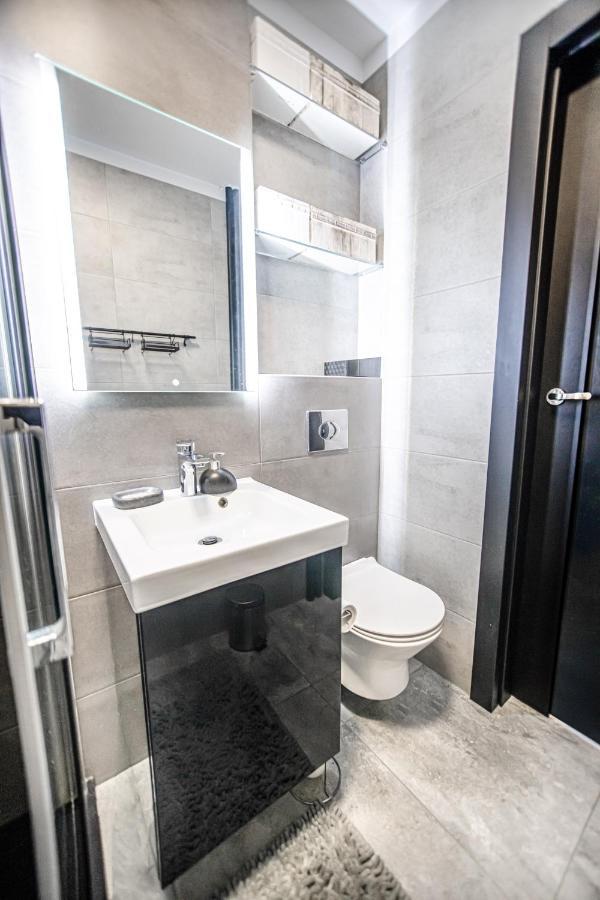 Charming Apt Next To Lazienki Park And City Center Varsó Kültér fotó